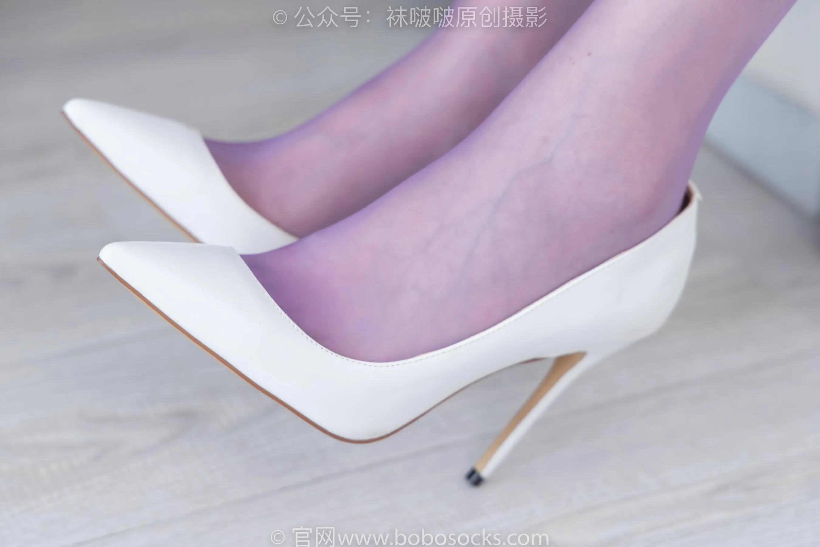 [BoBoSocks袜啵啵]NO.205 小甜豆-白色高跟鞋、紫色油亮丝袜[23] [53P]插图